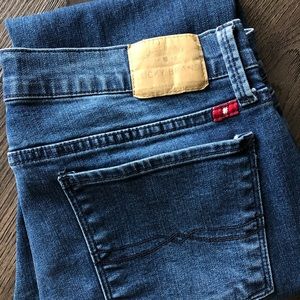 Lucky Brand ‘Brooklyn Skinny’ jeans
